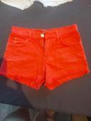 Short jeans rouge corail taille 40