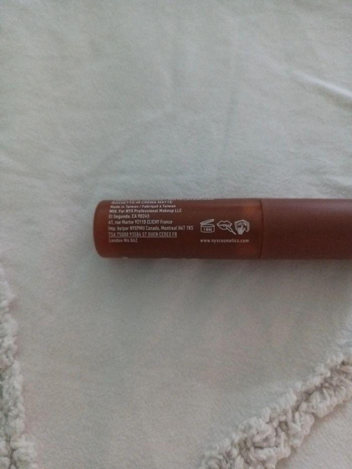 Rouge à lèvres crème mat Nyx Smooth Whip - photo numéro 4