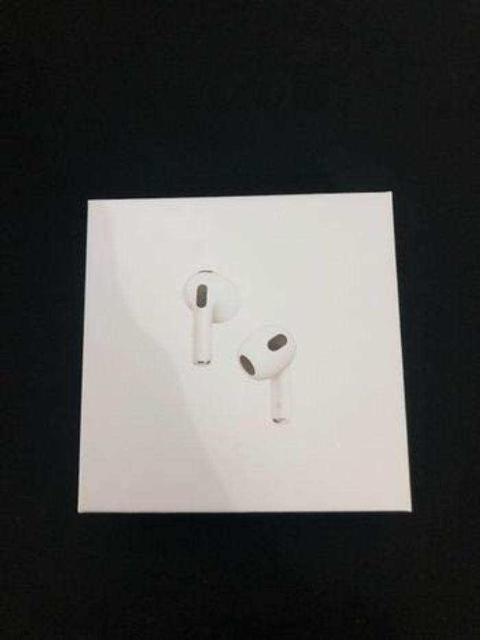 AirPods