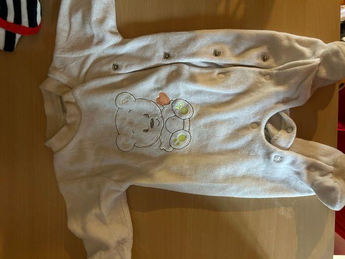 8 pyjamas taille naissance - photo numéro 2