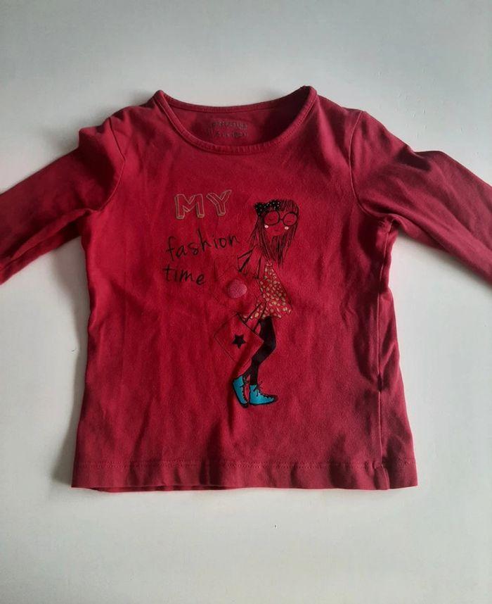 Lot 2 t-shirt multimarques bordeaux taille 4 ans / 104 cm - photo numéro 1