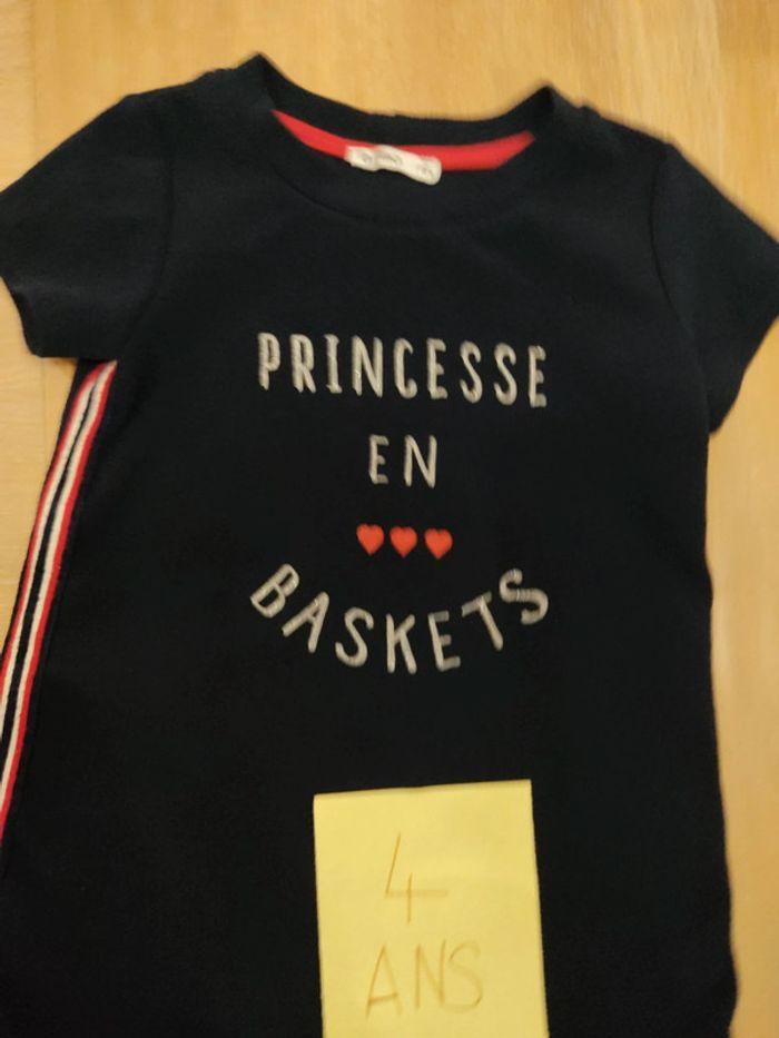 Robe princesse en basket - photo numéro 2