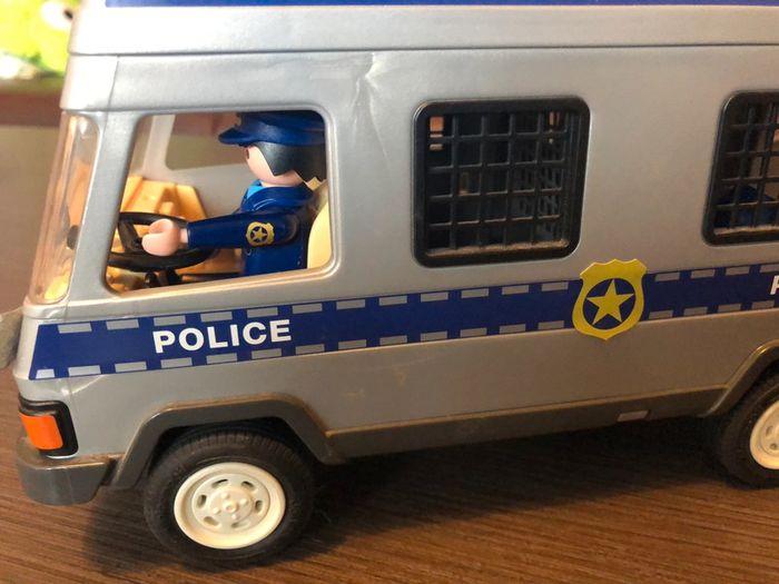 Camion de police playmobil complet - photo numéro 1