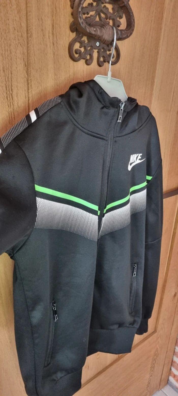 Veste Nike tech - photo numéro 4