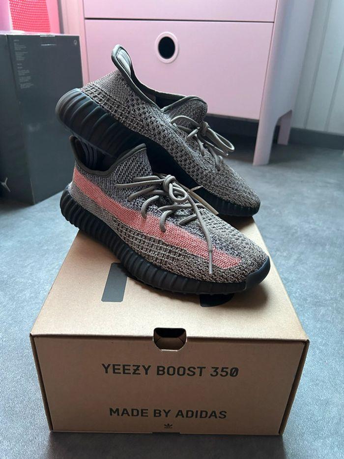 Yeezy Boost 350 V2 Ash Stone 46 - photo numéro 1