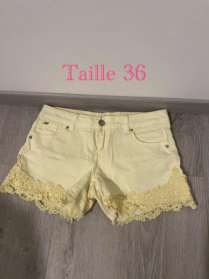 Short en jean jaune clair taille basse avec dentelle cuisse denim love denim for you taille 36 - photo numéro 1