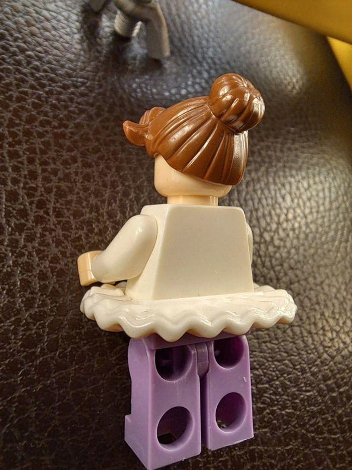 Figurine Lego compatible Danseuse - photo numéro 6