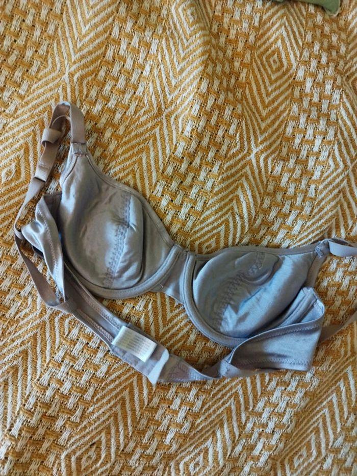 Soutien gorge couleur lila 85B vintage - photo numéro 8