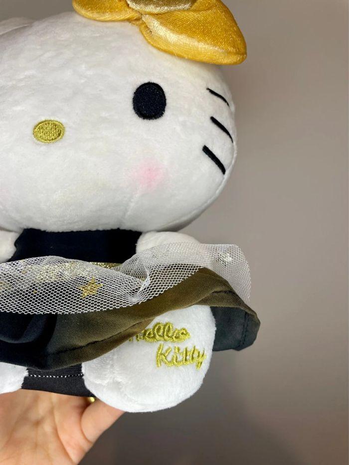 Peluche Hello Kitty en robe étoilée et pailletée 👗 💫 - photo numéro 11