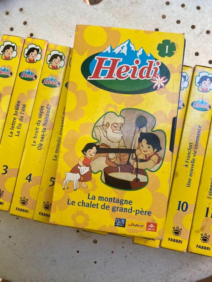 Lot de fascicules Heidi avec cassettes - photo numéro 7