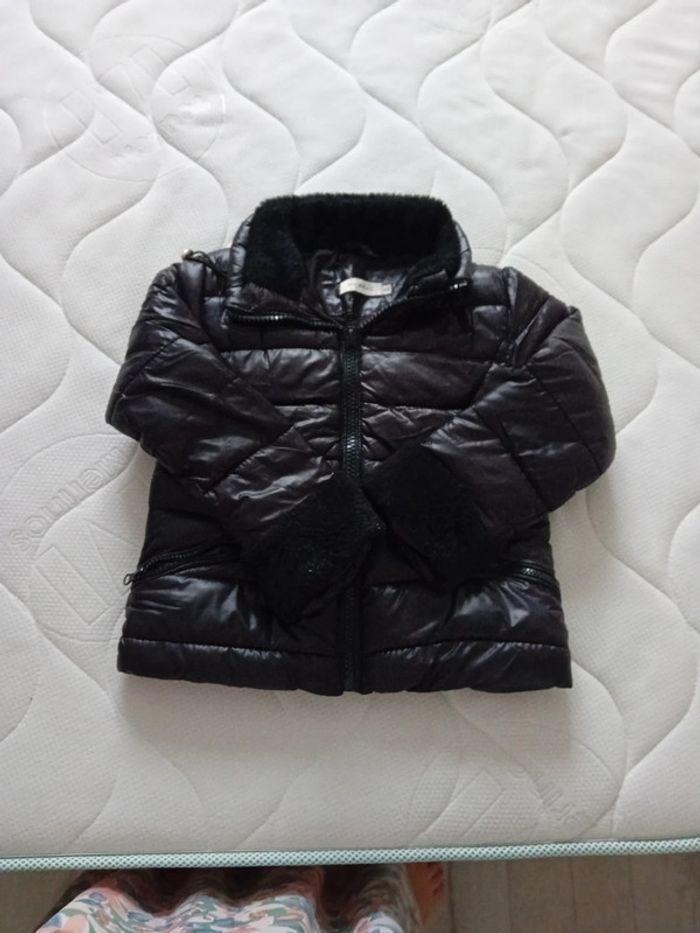 Manteau mini molly 6 8 ans parfait état noir brillant - photo numéro 1