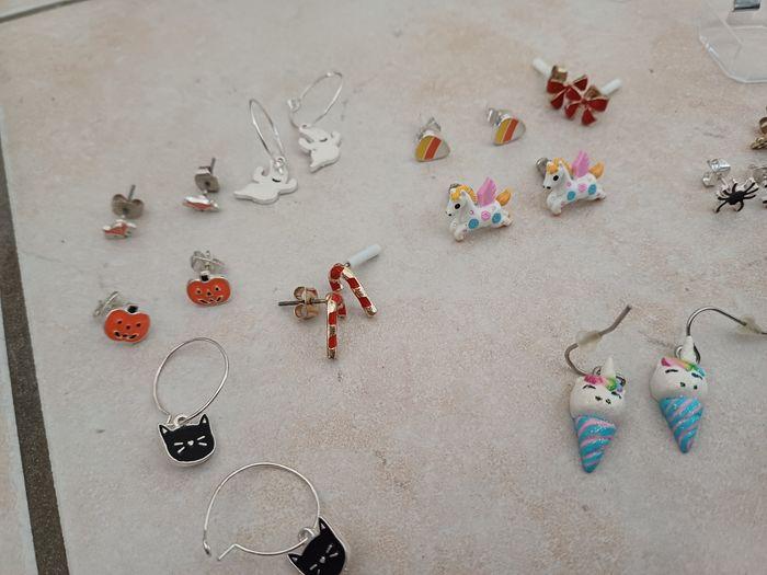 Lot de boucle d oreille clou pendante noel halloween licorne - photo numéro 4