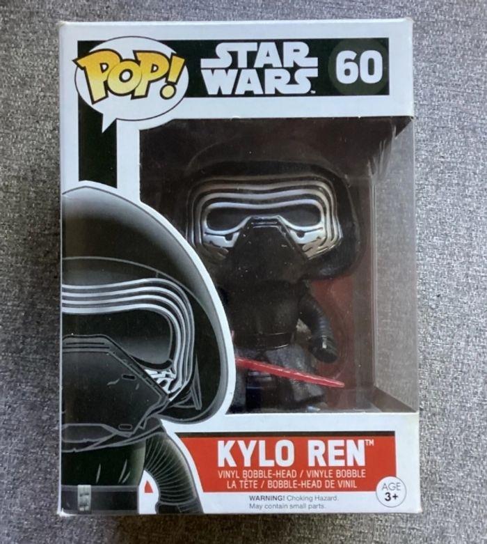 Figurine Funko POP officielle Star Wars Kylo Ren 60 - photo numéro 1