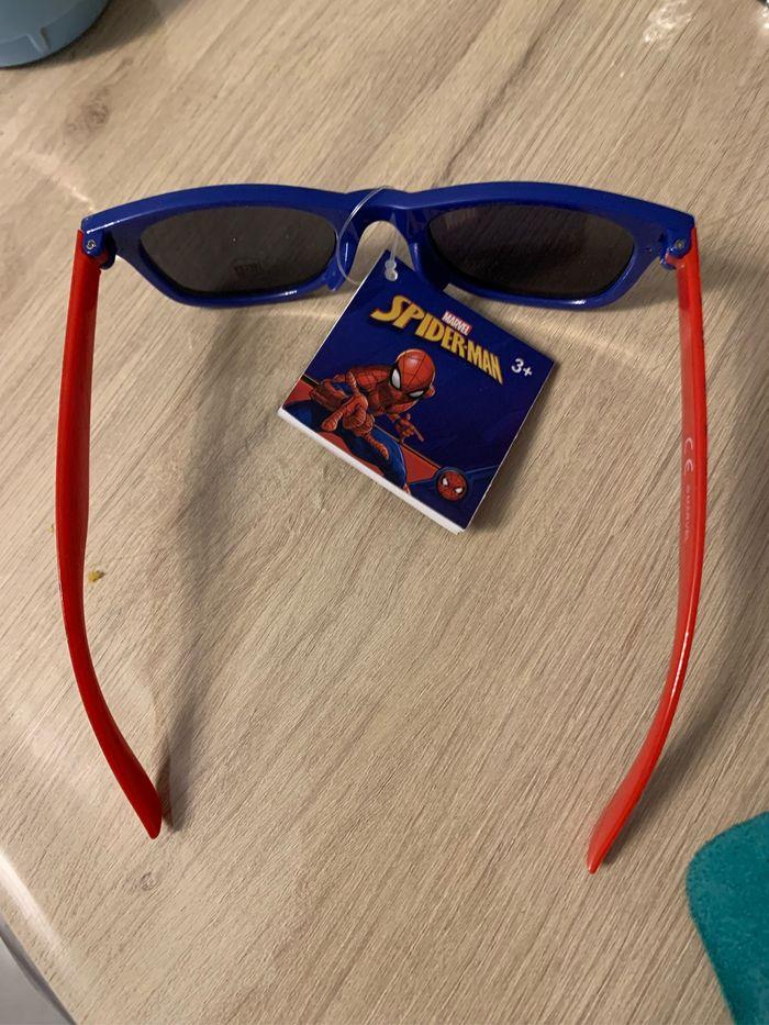 lunette de soleil spiderman - photo numéro 2