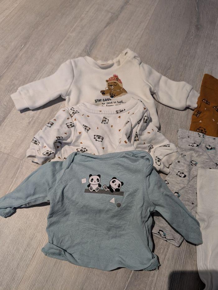 Lot vêtements bébé 1 Mois - photo numéro 10