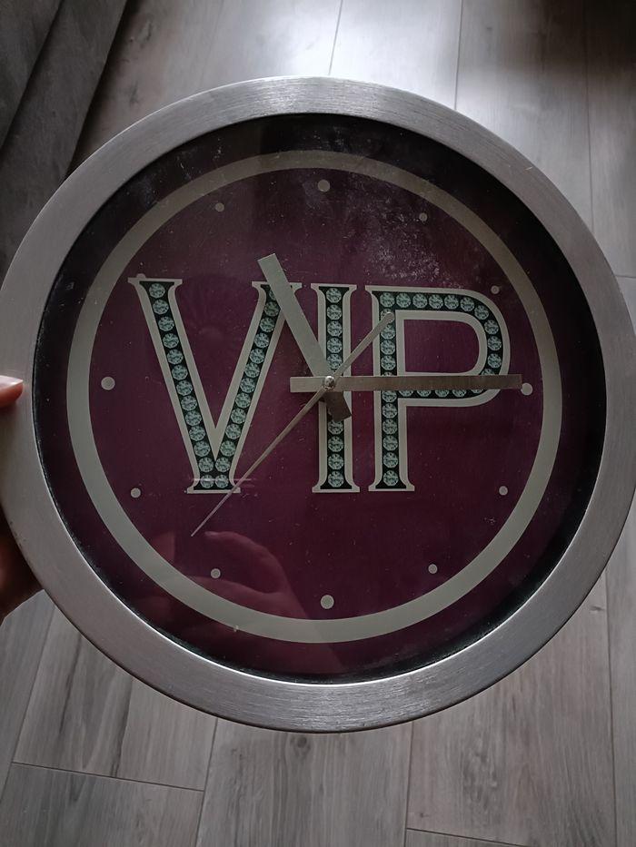 Horloge VIP - photo numéro 1