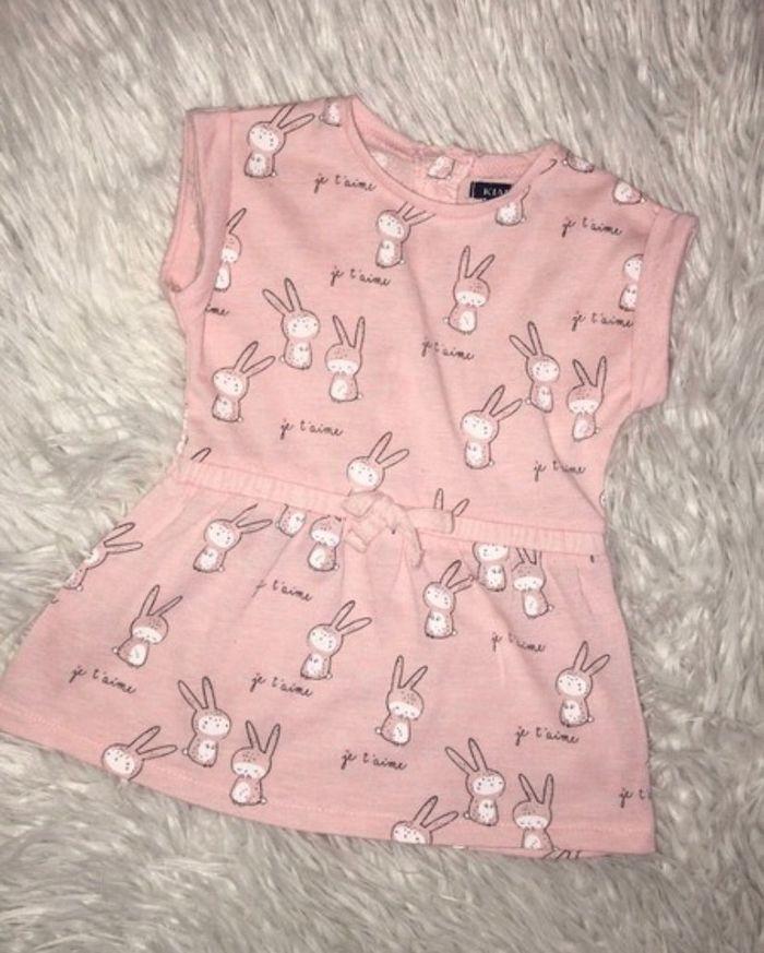 Robe rose lapin