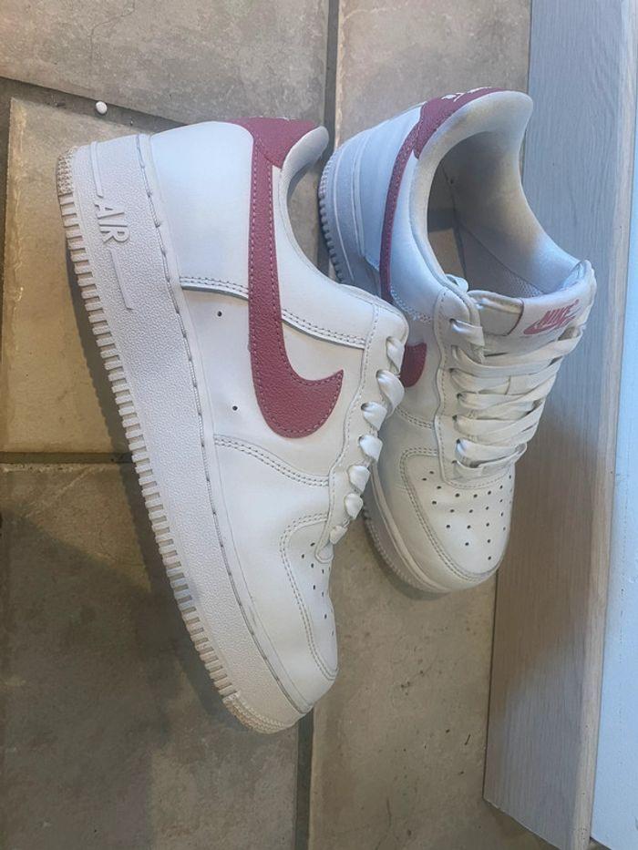 Air force 1 rose blanche - photo numéro 1