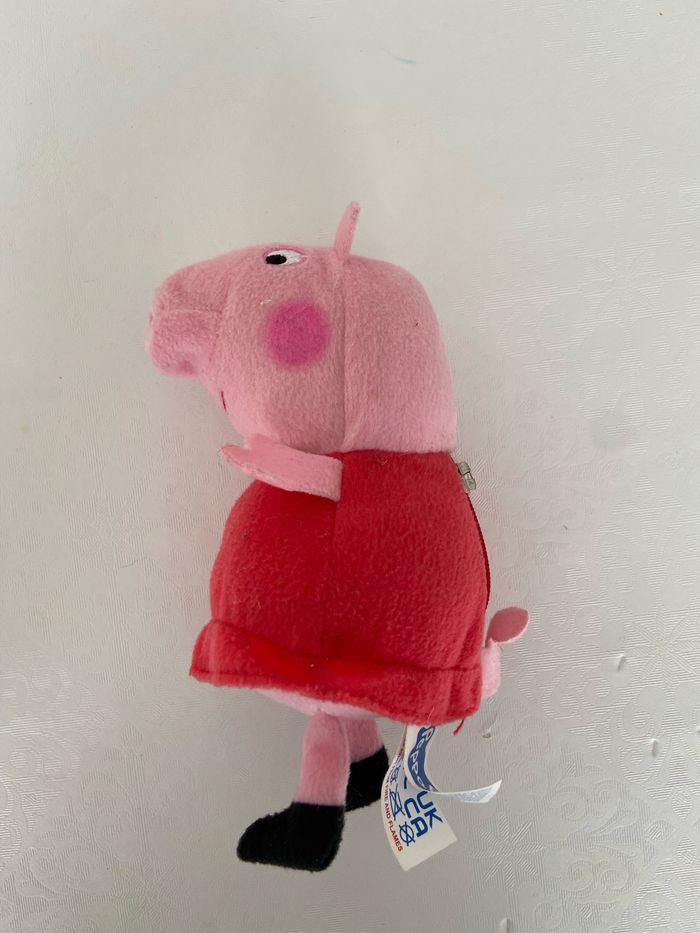 Peluche Peppa Pig - photo numéro 2