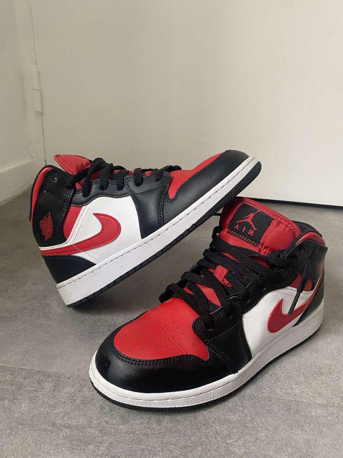 Jordan 1 mid black gym red - photo numéro 1