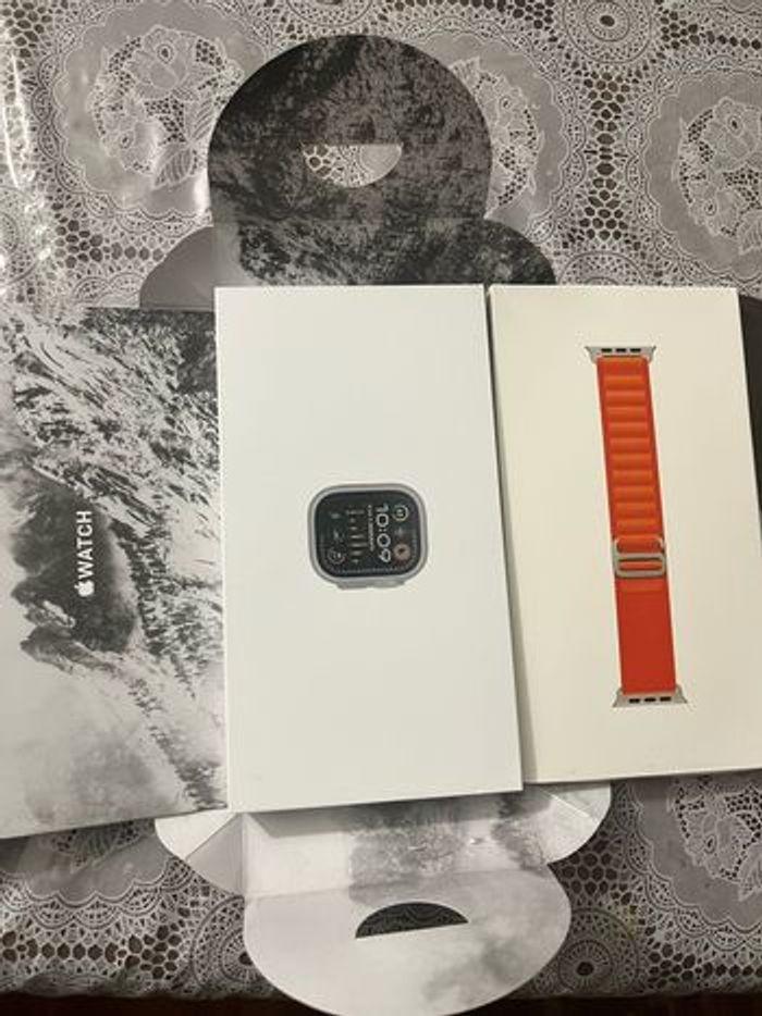 Apple Watch Ultra (GPS + Cellular, 49mm) Boîtier en Titane avec Boucle Alpine Orange - photo numéro 2