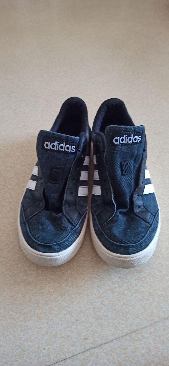 Vends baskets adidas TBE