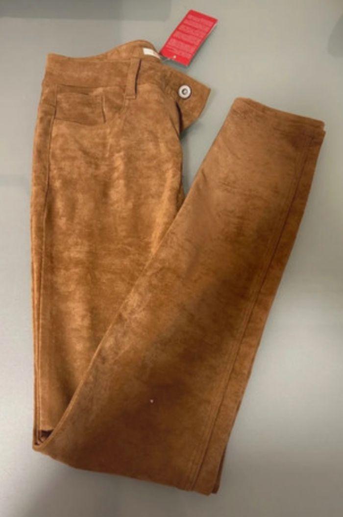 Pantalon en daim - photo numéro 1