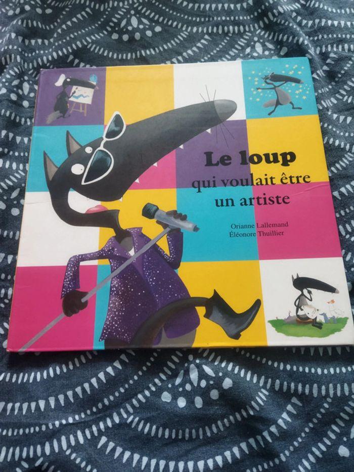 Livre le loup - photo numéro 1