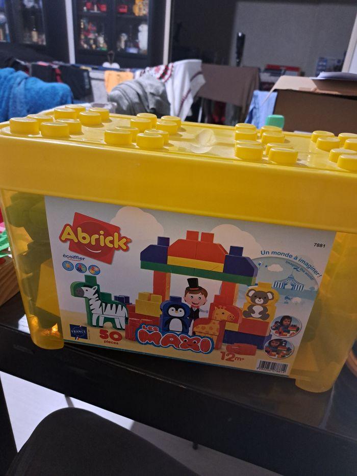 Caisse lego abrick