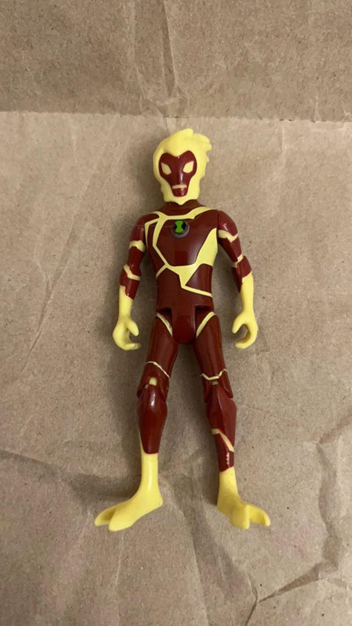 Bandai - 2008 Ben 10 Omniverse figurine Heatblast 10cm - photo numéro 1