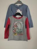 Lot de deux t shirt Disney 4/5 ans