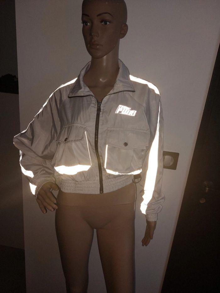 Veste bershka taille S avec des parties reflechissantes - photo numéro 4