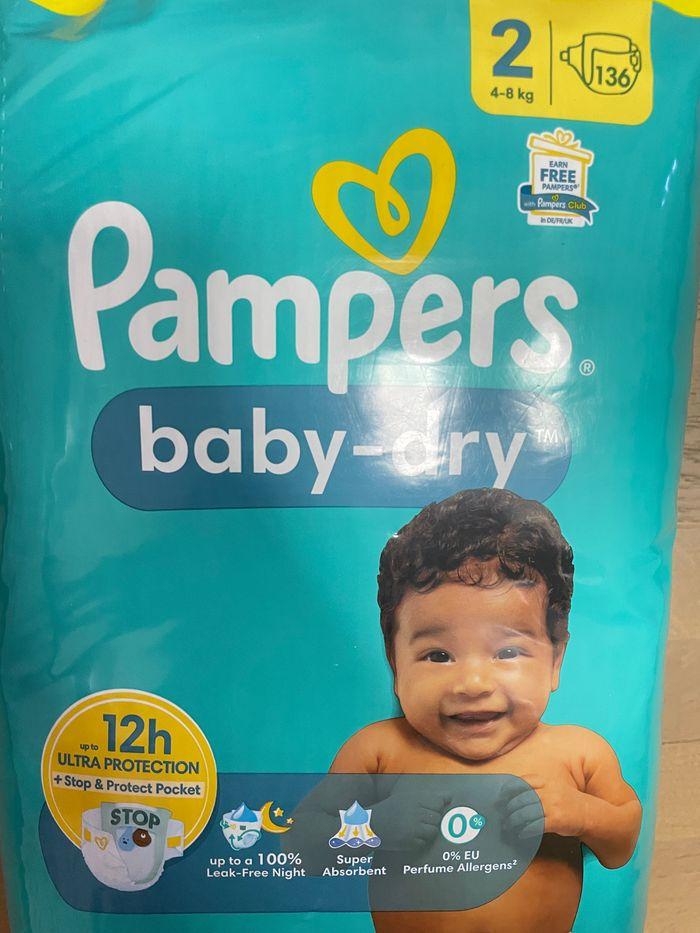 Un pack de 136 couches Pampers Babydry taille 2 - photo numéro 3