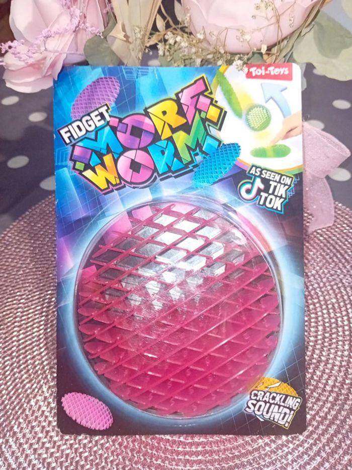 Jeu fidget morf worm - photo numéro 1