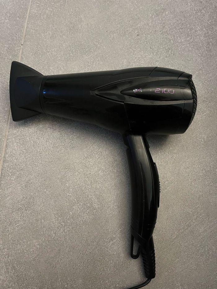 Sèche cheveux babyliss - photo numéro 1