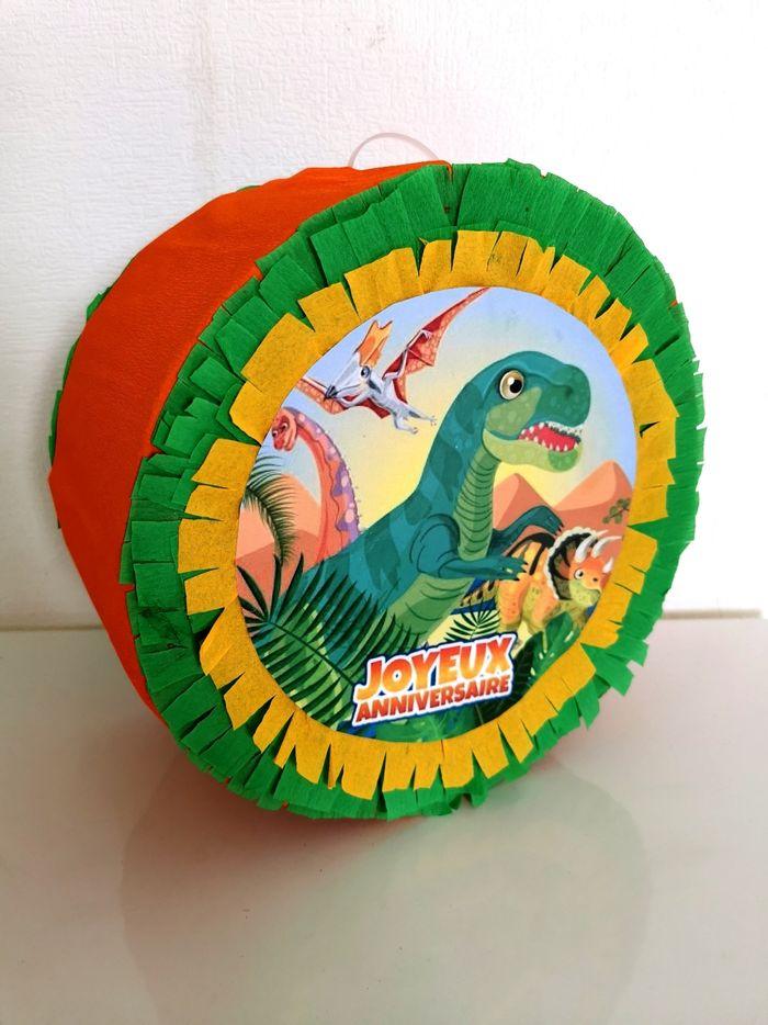 pinata Dinosaure