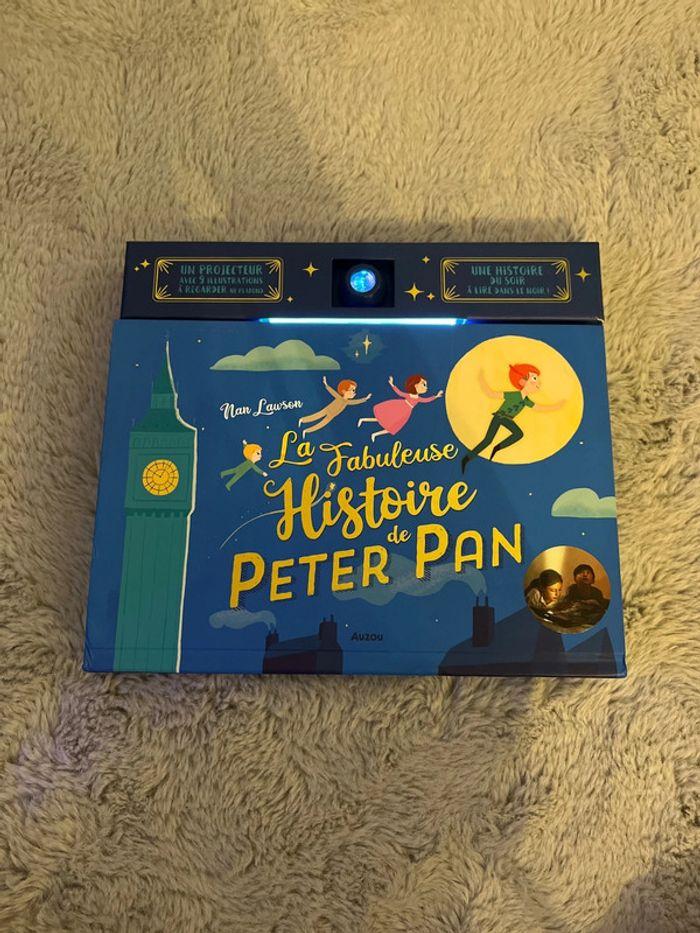 Livre peter pan avec projecteur - photo numéro 1