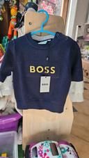 Pull Boss neuf et étiquetté taille 12 mois