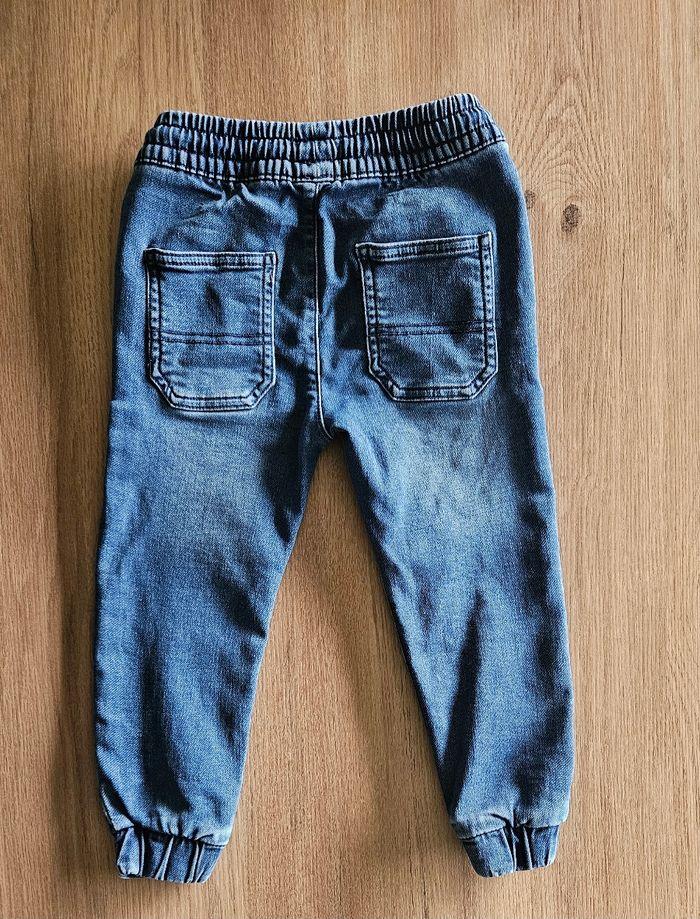 Jeans Vertbaudet taille 4 ans - photo numéro 3