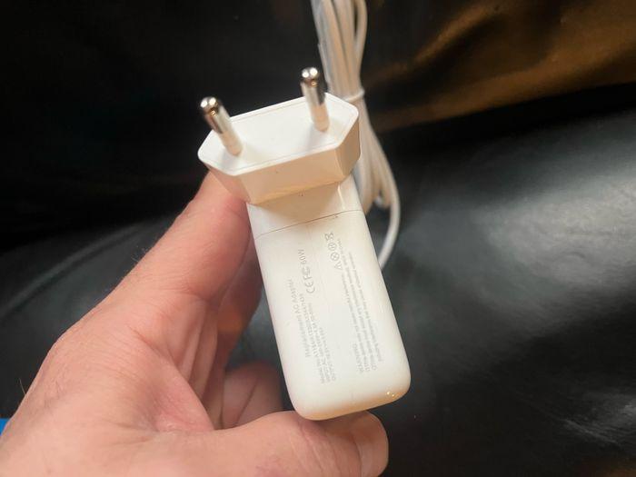 Chargeur MacBook aimantée - photo numéro 3