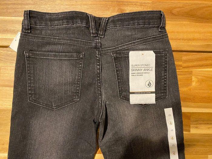 Jean Volcom neuf avec étiquette - Skinny ankle - taille XS - photo numéro 3