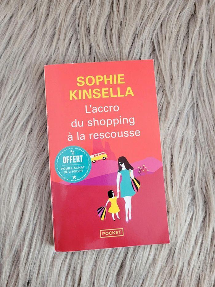 Livre L'accro du shopping à la rescousse - photo numéro 1