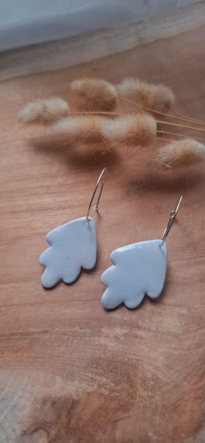 Boucles d’oreilles gris perle - photo numéro 2