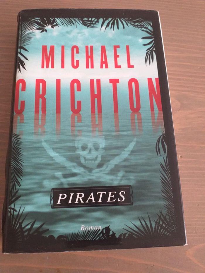 Livre Pirates de M Crichton - photo numéro 1