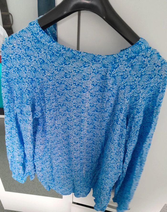 Magnifique blouse bleu avec motifs XL - photo numéro 2