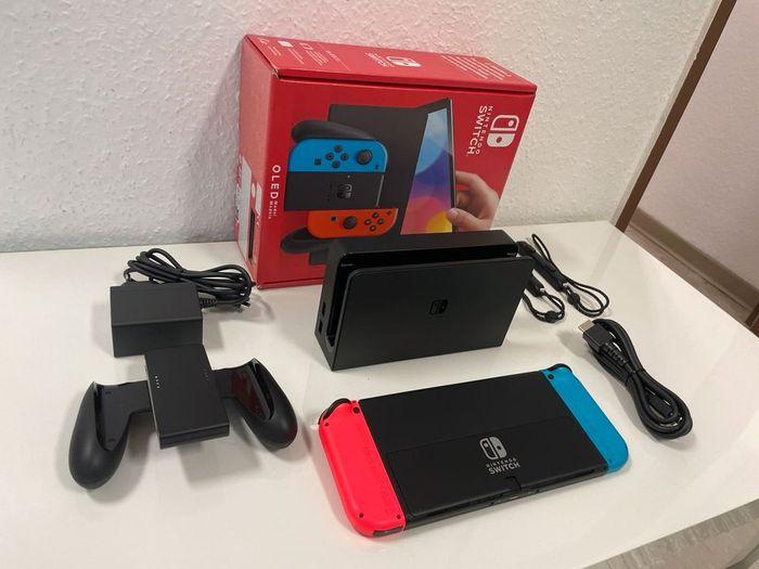 Nintendo Switch OLED Édition (Neuf ) avec jeux et accessoires - photo numéro 6