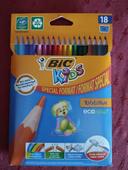 18 Crayons  de couleur bic