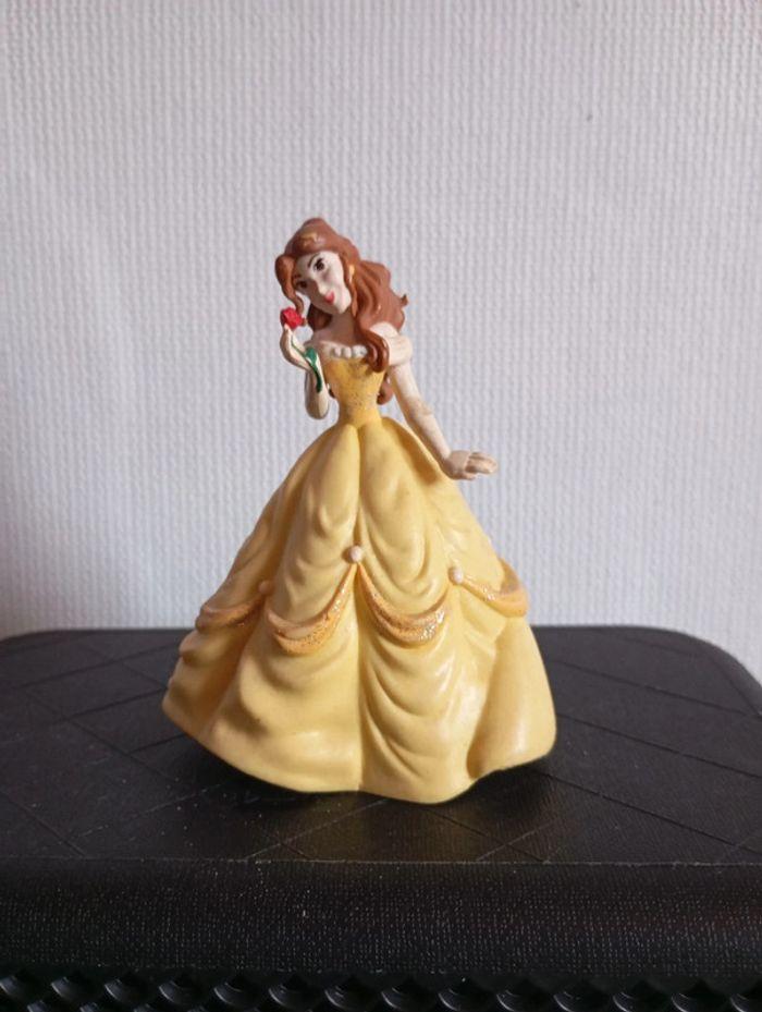 Figurine Belle Bullyland Disney - photo numéro 1