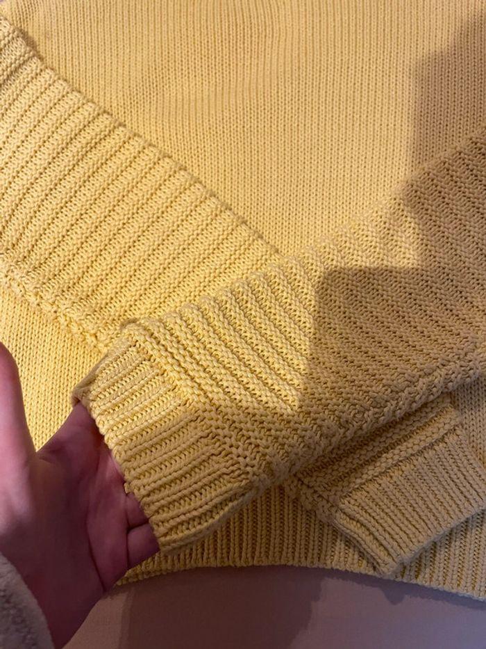 Pull jaune en maille - photo numéro 3