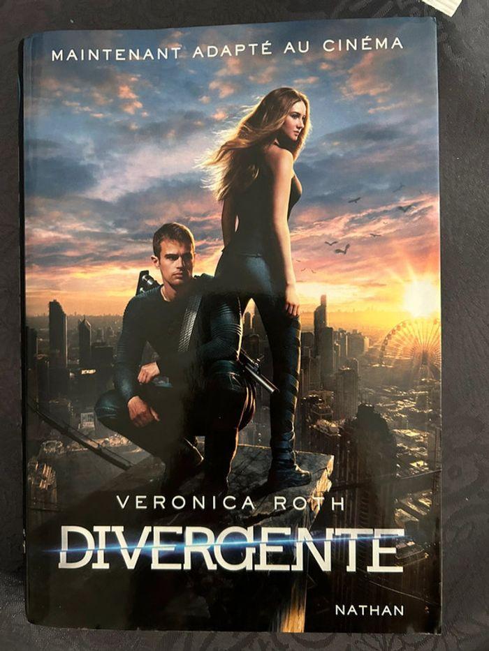 Divergente tome 1, Veronica Roth - photo numéro 1